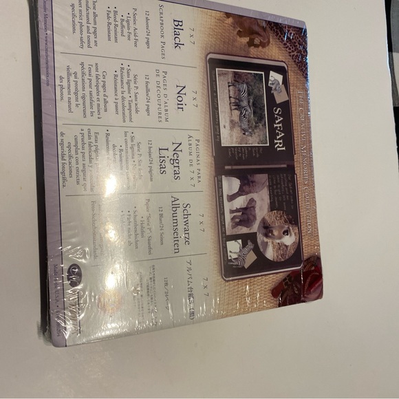 The creative memories 7x7 - Picture 2 of 3